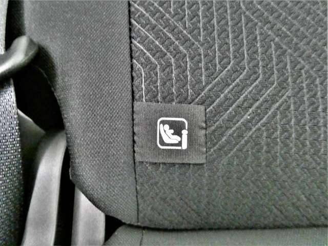 【ISOFIX対応】シートベルトを使わずチャイルドシートとクルマの固定金具を連結するだけでカンタン♪ガッチリ固定☆