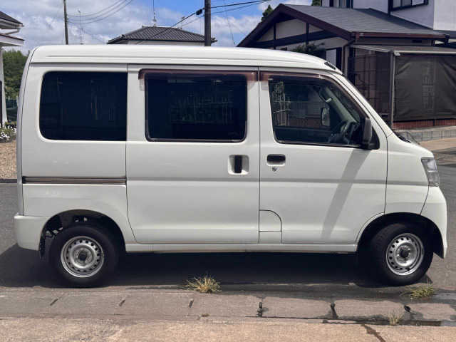 現車をしっかり確認していただけるよう、細部まで写真を掲載しています