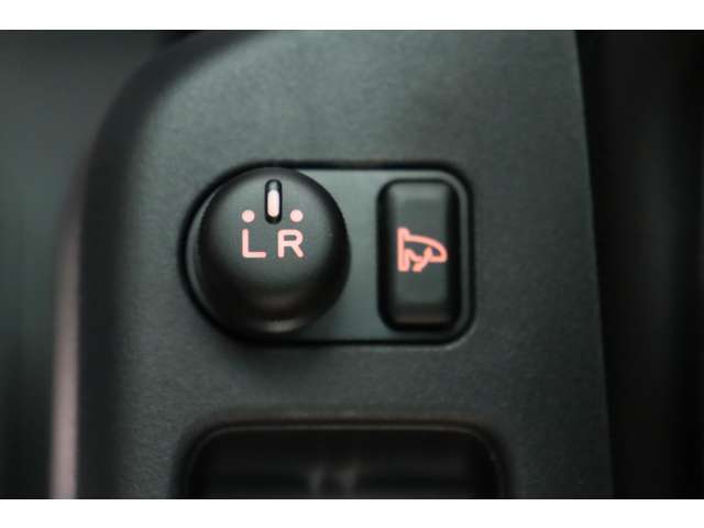 電動格納ミラー