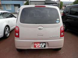 車検R9年2月までついてます　スマートキー　ライトレベライザー　純正CDデッキ　FM  AMラジオ　オートエアコン　電動格納リモコンミラー　シートリフター　アルミホイール