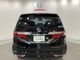 【Honda認定中古車 U-Select】　は3つの安心をお約束します。　1　Hondaのプロが整備した安心。 2　第三者機関がチェックした安心。　3　購入後もHondaが保証する安心。