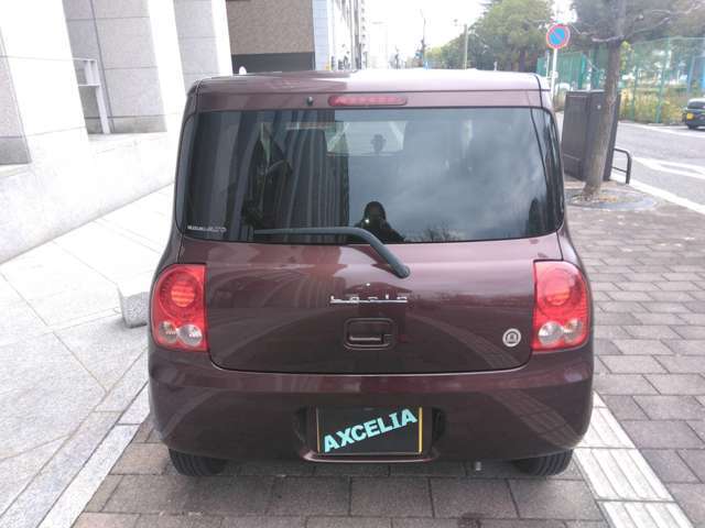 うさぎに洗脳されてしまってるのか何故か後ろ姿がうさぎのお尻に見えて仕方ないのです（　一一）