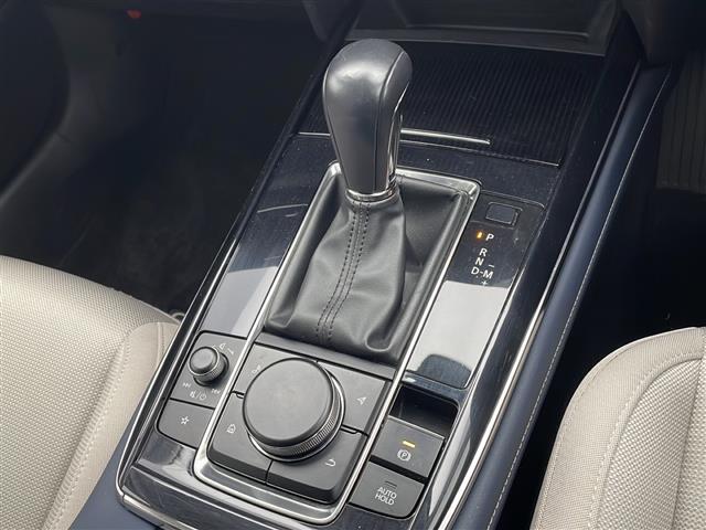 【シフトレバー】『シフトレバー』の画像になります。写真の内容に関してご不明点、ご質問等がございましたらお気軽にガリバー店舗までお問い合わせください。