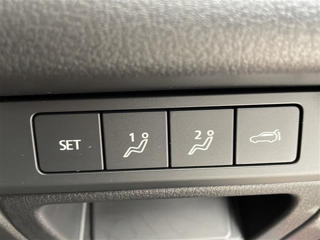 【運転席操作部】『運転席周辺の装備』の画像になります。快適なドライブを楽しむための機能が装備されています！運転席から触れるので使いやすいです！