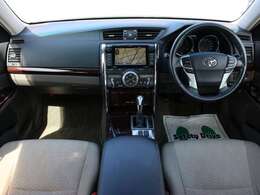 すっきりとしたマークXらしいデザインのダッシュ回り！フロントビューの視認性もよく運転しやすいと思います★