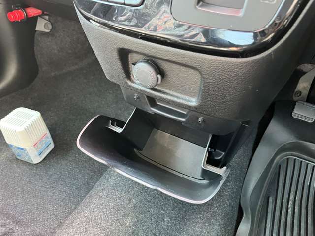 運転席操作部です！わからないスイッチ類や操作部はお気軽にお問い合わせ下さい！