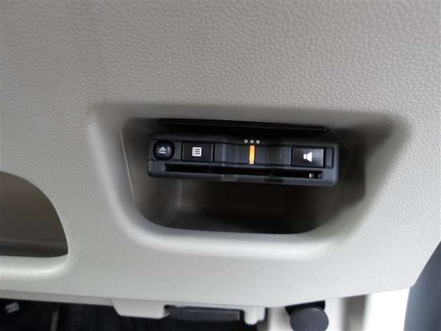 【クルマの状態を徹底検査して公開】中古車の総合評価や内外装の状態などをひと目で分かるよう、プロの検査員が実施した車両検査証明書をご用意しています。