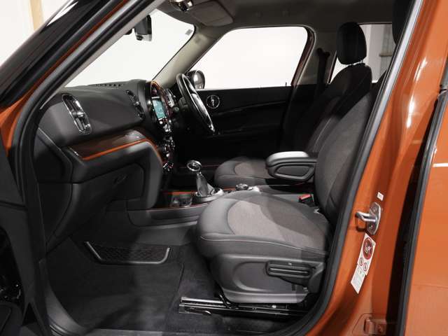 ■納車に関して・・・当社、ミニ専門店イールは皆様へ心を込めて納車いたします！■北海道から沖縄まで陸送業者にてお届けいたします■詳しくは販売スタッフまでお問合せください。