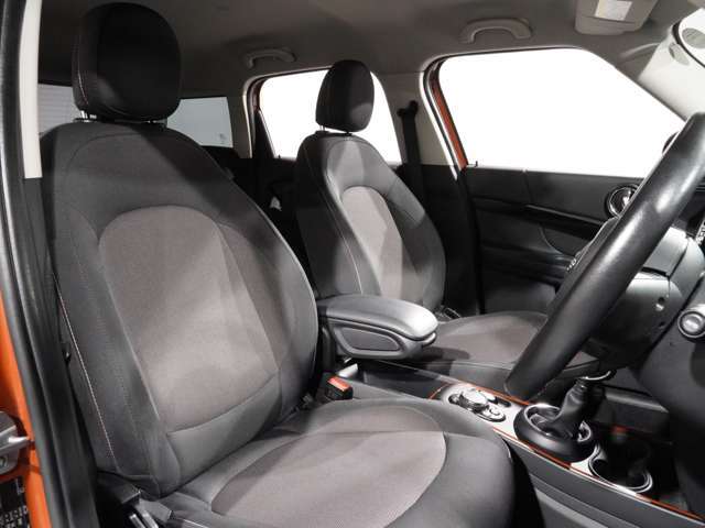 ■※注意※ショールーム以外のモータープールにて保管している車輌が多数あるため、実車をご覧になりたい場合は、お手数ですがご来店前に事前確認のご連絡を頂きますようお願い致します。