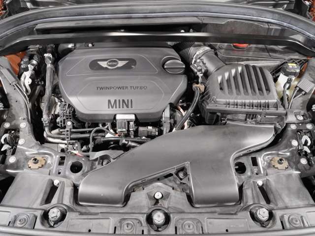 ■総在庫数は約250台！■屋内展示場で天候を気にせず安心してご覧いただけます。■経験を活かして自信を持ってオススメできる確かな良質車のみを厳選ラインナップ致しております！■是非お立ち寄りください♪