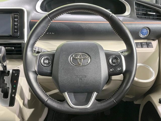 【ステアリングスイッチ】運転中、前方から目線をそらすことなく、オーディオ等の操作が可能な便利機能！安心＆快適なドライブを演出してくれます♪