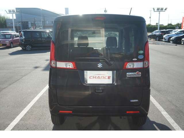 大型店ならではの品ぞろえ魅力的なお車を多数そろえております。