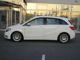 ◆自動車保険もおまかせ下さい。もしもの時にも迅速な対応と安心のアドバイスをいたします。◆共栄火災とあいおいニッセイ同和の代理店です。