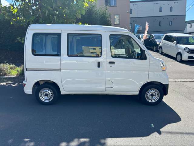 当店ではカー用品の取付も行っております！ネットで購入した商品をお持込いただいても結構です。取付専門スタッフが丁寧に仕上げます！