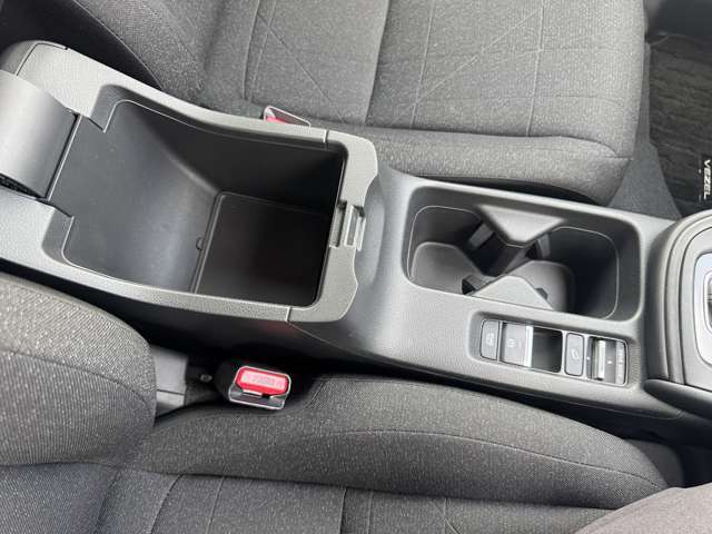運転席コンソール