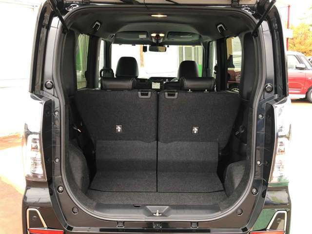 毎回座るフロントシート。運転席は使用する部分ですので、座り心地が重要です！