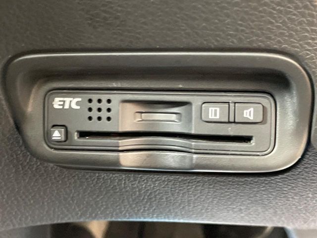 【ETC】高速道路の料金所をストレスなく通過！話題のスポットやサービスエリアに多い「スマートIC」利用時は必須のアイテムです。当店でセットアップを実施、ご納車当日からすぐにご利用いただけます！