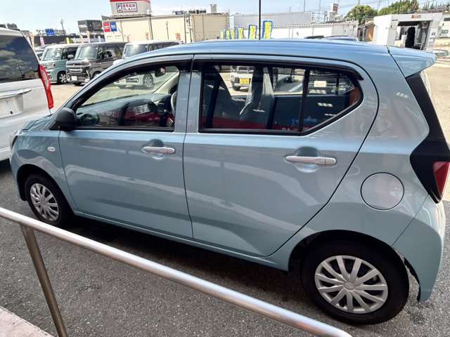 「ケイカフェでは、コロナウイルス対策として納車時に除菌施工を行っています！手が多く触れる内装を除菌することでおクルマの引渡しも安心です♪詳しくはケイカフェまでお問い合わせください！」