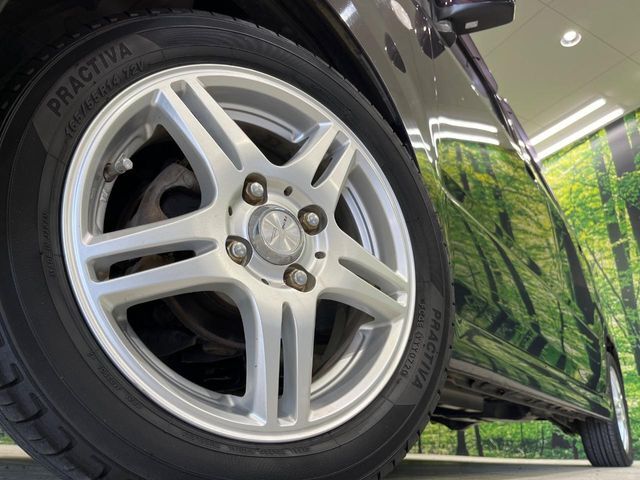 【14インチアルミホイール】外観にマッチしたアルミホイールを装着しております。各種アルミホイールや、スタッドレスタイヤも取扱いしております。是非ご相談ください♪