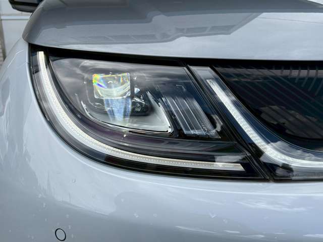 ヘッドライトはLEDです。