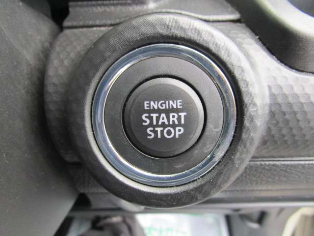 衝突軽減ブレーキ付で安心して運転できます。