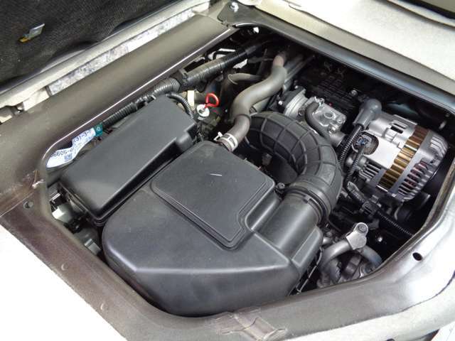 660cc直列3気筒インタークーラーターボエンジン！エンジンルームも綺麗！整備もお任せ下さい！自社工場で点検整備します！当社の工場は関東運輸支局指定整備工場（民間車検工場）ですのでご安心下さい！