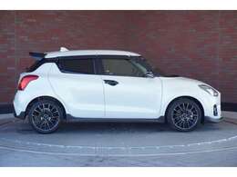 仕入担当が毎日オークション会場をチェック！　★当店の厳しい仕入基準★をクリアしたお勧めの一台をお客様のお手元にお届けします。