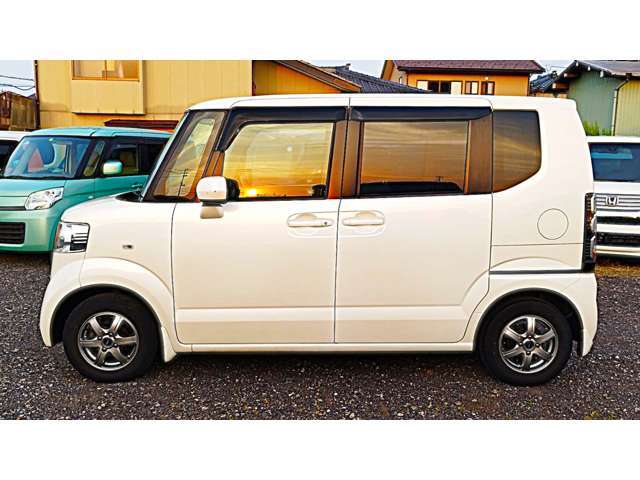 当店の車をご覧いただきまして、ありがとうございます！是非、現車のご確認をお願いいたします。ご来店の際は、事前にご予約をいただけますとスムーズです。無料電話番号：0078-6003-292219