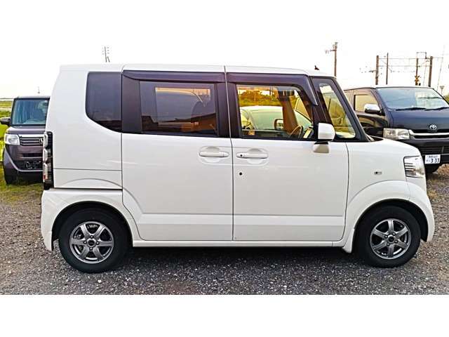 当店の車をご覧いただきまして、ありがとうございます！是非、現車のご確認をお願いいたします。ご来店の際は、事前にご予約をいただけますとスムーズです。無料電話番号：0078-6003-292219