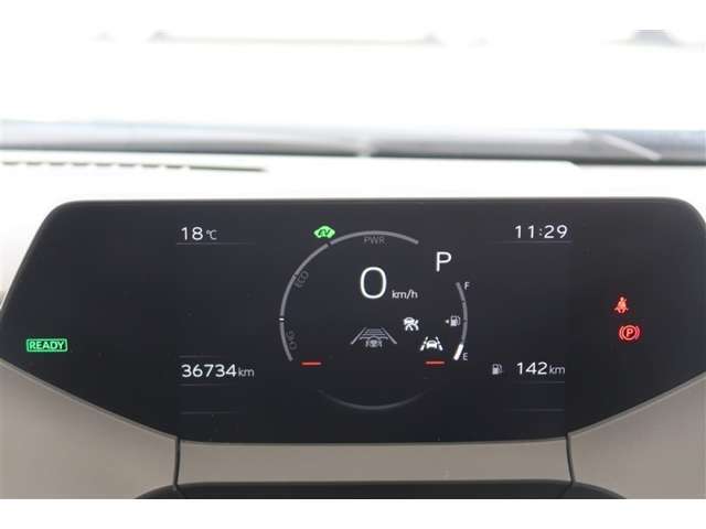 トヨタ認定中古車には1年間走行距離無制限の『ロングラン保証』がついています。年式は問わず、全国約5,000ヶ所のトヨタのお店で保証修理を受けることができます。