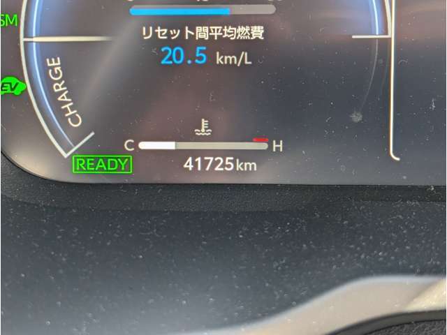 オイル交換のオイル代年2回サービス＆24時間ロードサービスのケーユーメンバーズカードや3年間のオイル交換無制限、定期点検整備代、消耗品の交換がセットになったメンテナンスパックもございます☆