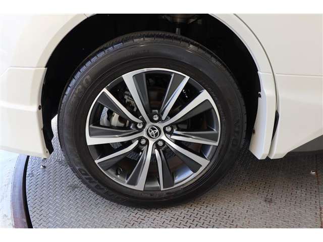 純正アルミホイール【タイヤサイズ225/60R18】