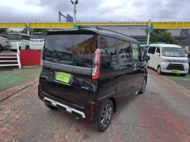 初めてお車を購入される方もご安心ください！手続きから保険の加入までスタッフが丁寧にご案内いたします！