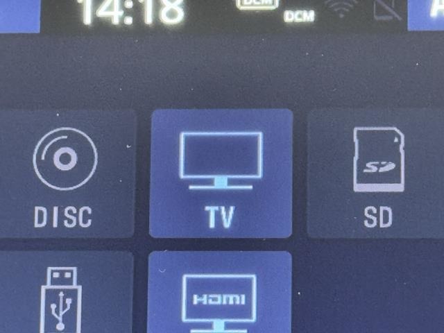 TVが見れるチューナーを装備しています。　新しい車でも付いていないことで、TVが見れない事も多々あるので要チェックです。