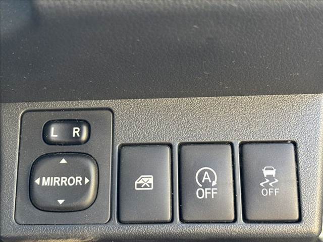 ☆電動格納ミラースイッチ　アイドリングストップ　横滑り防止装置