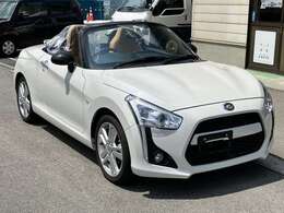 中古車はもちろん、新車販売、整備にも力を入れております。ご購入後も末永くお付き合いを頂けますよう努めております。