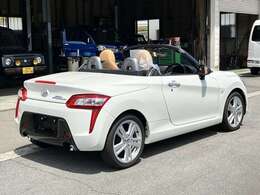 中古車には保証をお付けすることが可能です(対象車に限る)。万が一の場合もお近くの整備工場で修理が可能な為、大変ご好評をいただいております。お気軽にお問い合わせください。