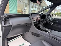 安心の全車保証付き！（※部分保証、国産車は納車後3ヶ月、輸入車は納車後1ヶ月の保証期間となります）。その他長期保証(有償)もご用意しております！※長期保証を付帯できる車両には条件がございます。