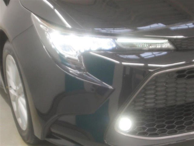 LEDヘッドライトとフォグランプのコラボです。雨や雪の日も安心！フォグランプがお車の存在を際立たせますね♪