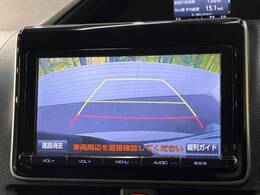 【バックカメラ】駐車時に後方がリアルタイム映像で確認できます。大型商業施設や立体駐車場での駐車時や、夜間のバック時に大活躍！運転スキルに関わらず、今や必須となった装備のひとつです！