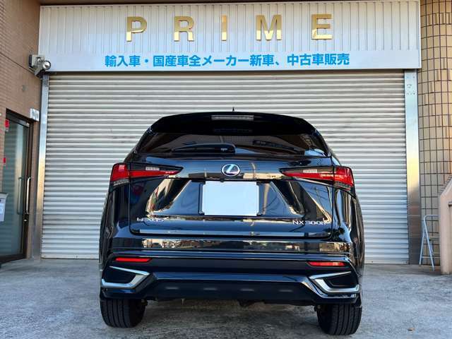 LEXUS NX 300H Fスポーツ