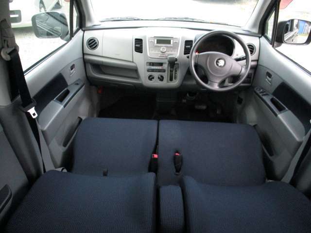 外装ですが、キズが数箇所ありますので、よくご確認下さい。内装は、禁煙車で、とてもキレイに使用されております。