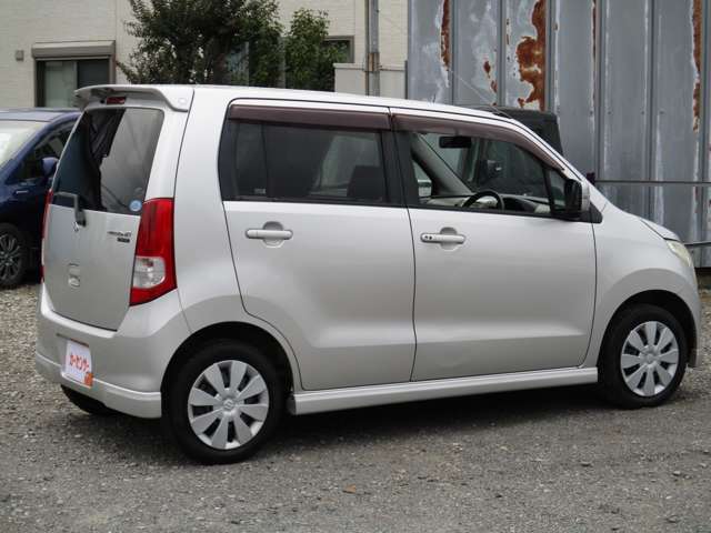 整備・清掃中などで、まだ掲載前の車両が数台ございます。「こんな車ありますか？」とお気軽にお問い合わせいただければと思います。