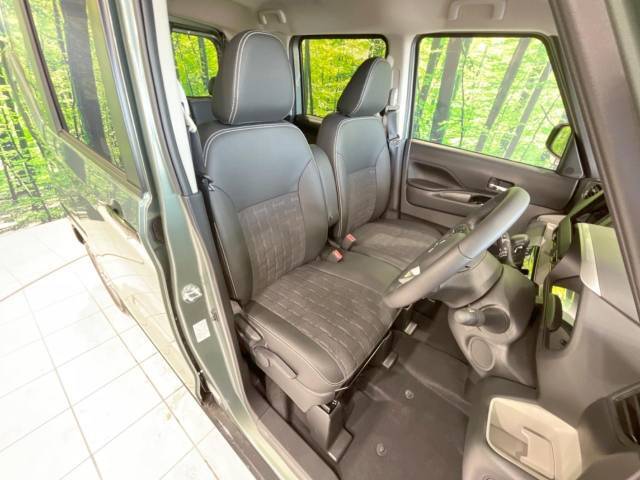 運転席シート廻りは使用感も少なく、良好な状態となっています。丁寧に使われていたことがよくわかりますね。