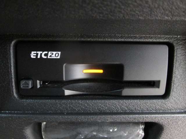 ETC2.0装備♪従来のETCの高速利用料金の収受だけではなく、渋滞回避や安全運転支援といったドライバーに有益な情報を提供してくれます♪