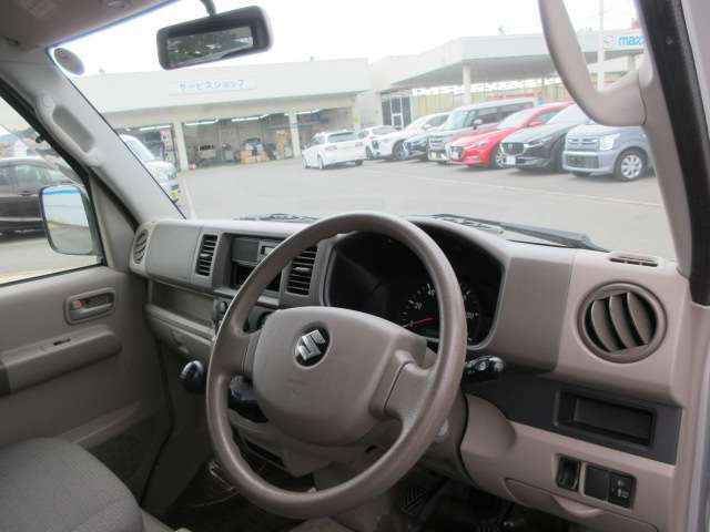 内装も納車前にルームクリーニングさせて頂きます！お車を快適にお乗り頂けるように、弊社スタッフが真心込めてキレイにします☆