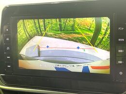 【バックカメラ】駐車時に後方がリアルタイム映像で確認できます。大型商業施設や立体駐車場での駐車時や、夜間のバック時に大活躍！運転スキルに関わらず、今や必須となった装備のひとつです！