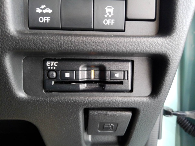 ETC付！高速道路の料金所はキャッシュレスで通過です！サービスエリア等にあるスマートインターの出入りも利用可能でとっても便利☆ご納車後すぐにお使い頂けるようセットアップしてのお渡しとなります。