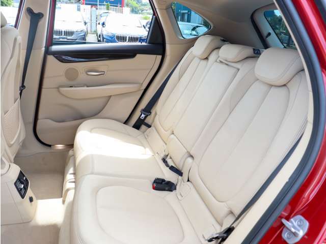 自動車保険のご案内も可能です。購入店でご加入いただきますと、万一の事故や故障の際にも安心です。