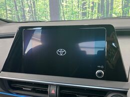 【8インチ　ディスプレイオーディオ】大画面のディスプレイはAppleCarPlayやAndroidAutoが利用可能。大きな画面でスマホナビアプリ等が利用いただけます♪
